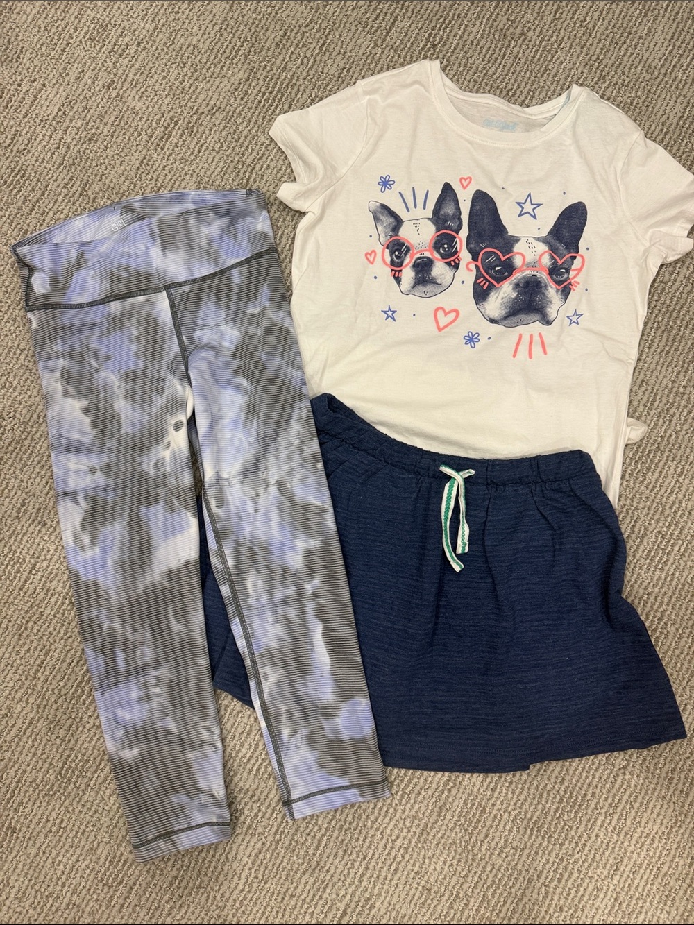 Girls 3-Piece Set Graphic Tee with Navy Skort and Blue Tie-Dye Leggings (L)